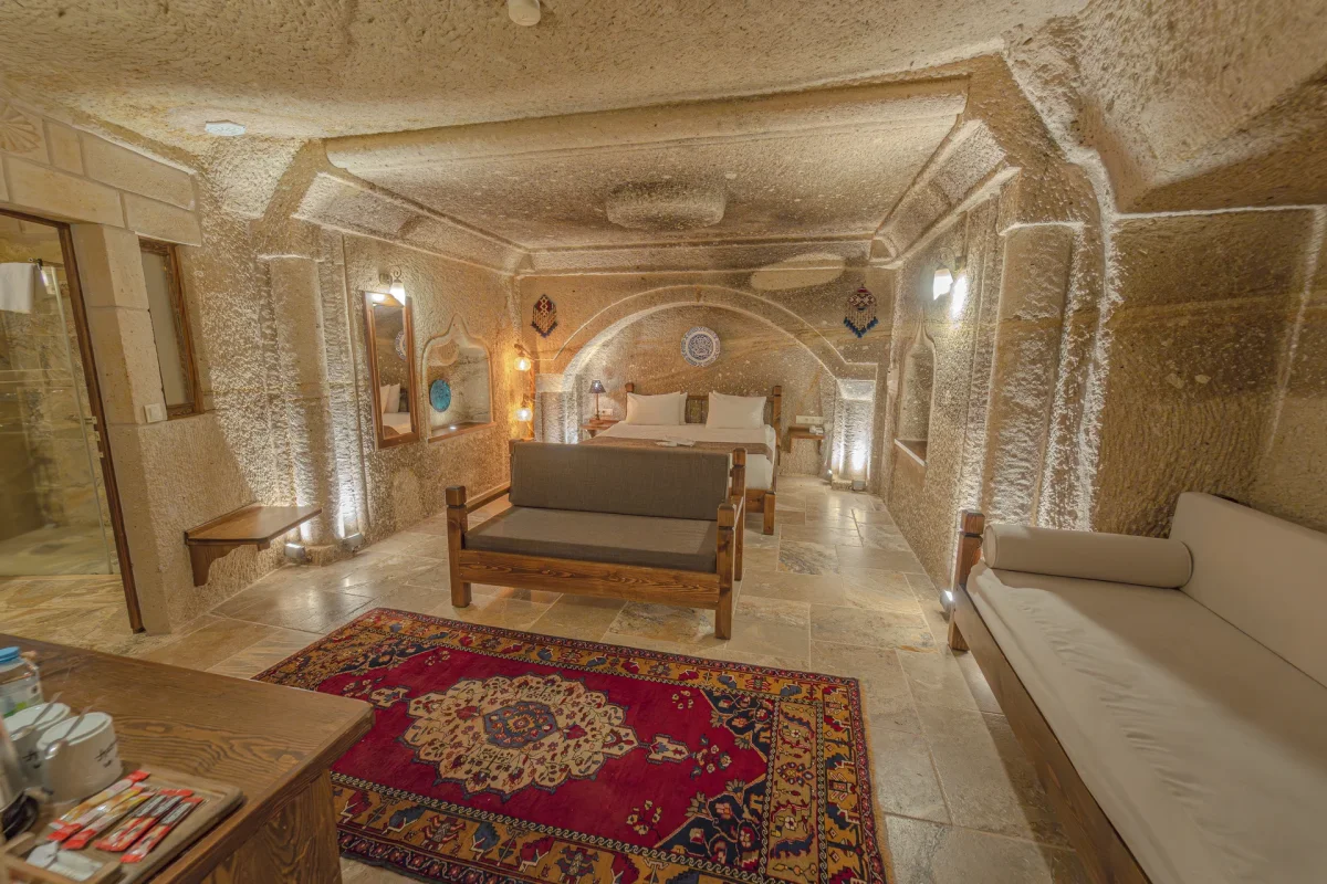 101 - Superior Cave Room